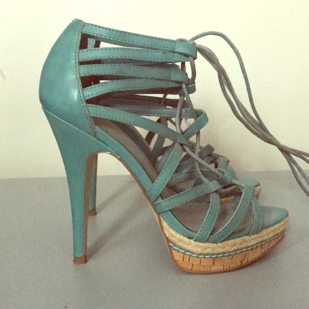 Chinese Launday strap up heels